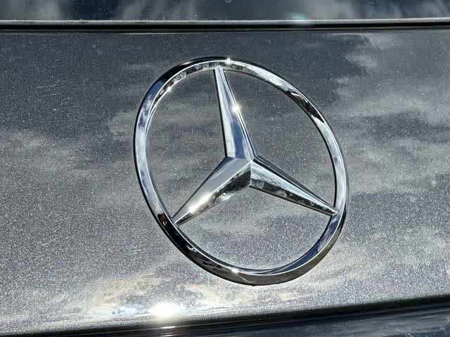 Used 2025 Mercedes-Benz GLC 300 4MATIC image 26
