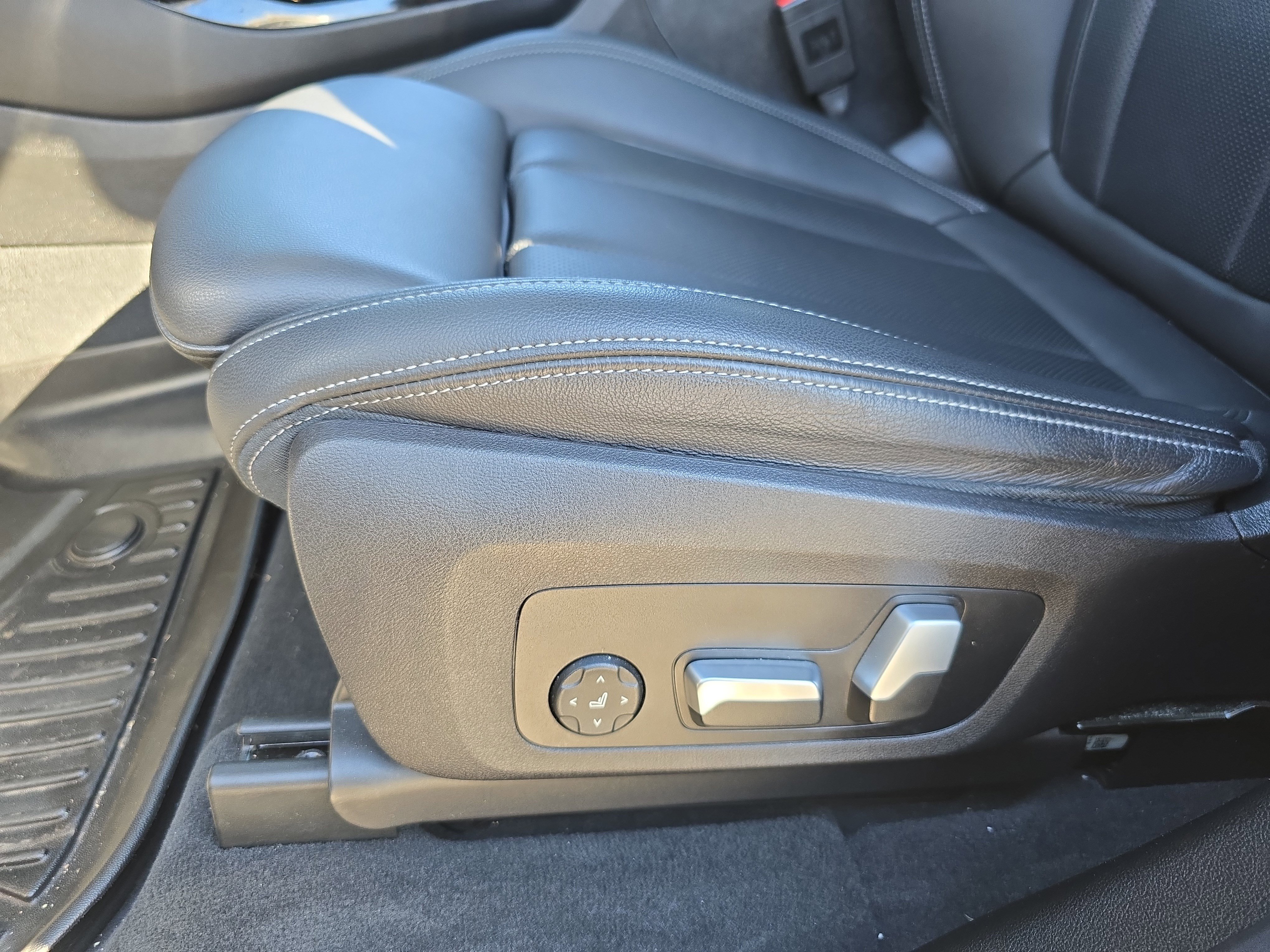 Used 2022 BMW X3 xDrive30i w/ Premium Package 2 image 30