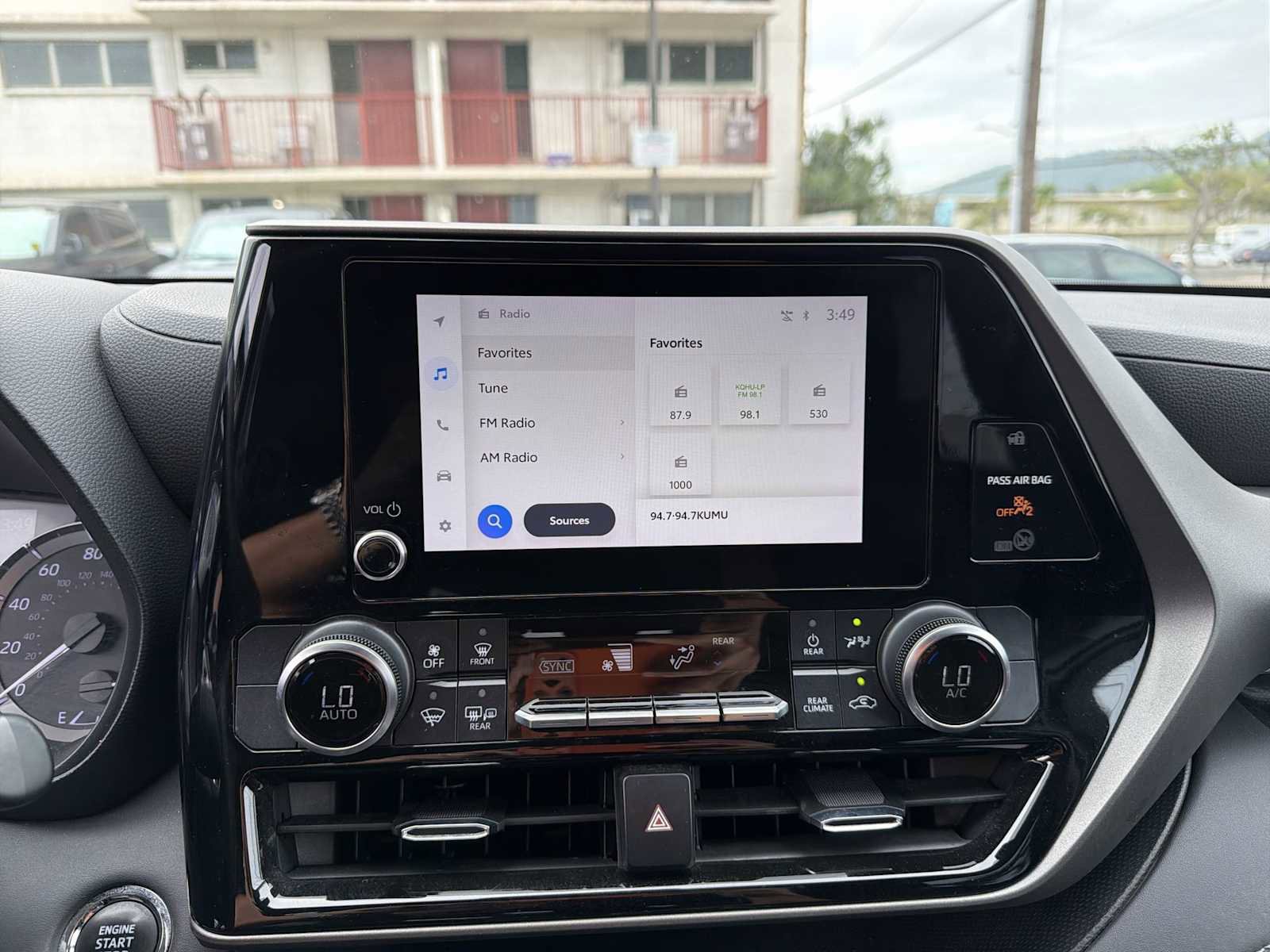Used 2023 Toyota Highlander L FWD image 16