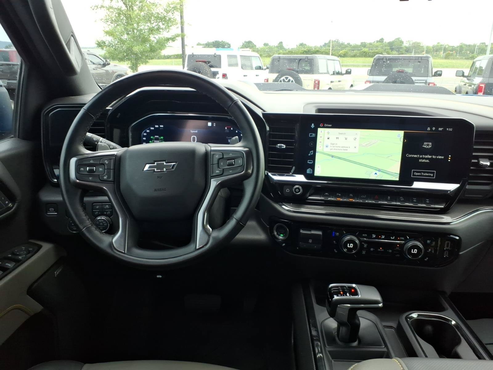 Used 2025 Chevrolet Silverado 1500 ZR2 w/ Technology Package AWD/4WD image 15