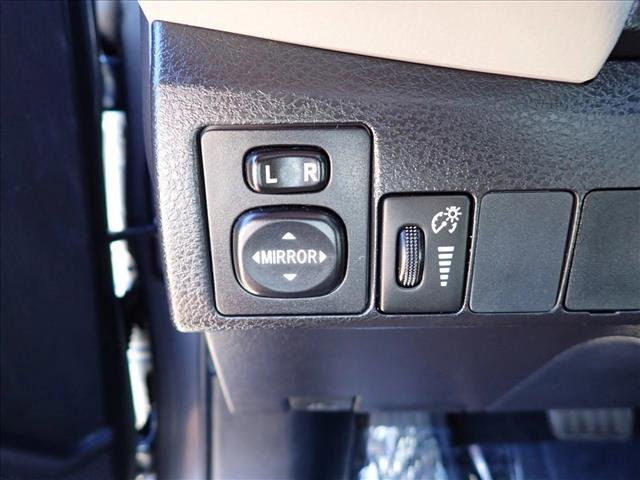 Used 2016 Toyota Corolla LE FWD image 11