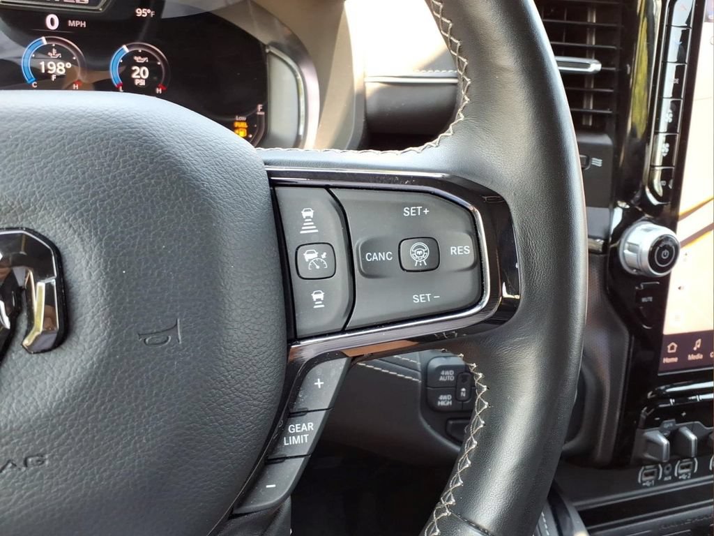 Used 2025 RAM 1500 Limited AWD/4WD image 13
