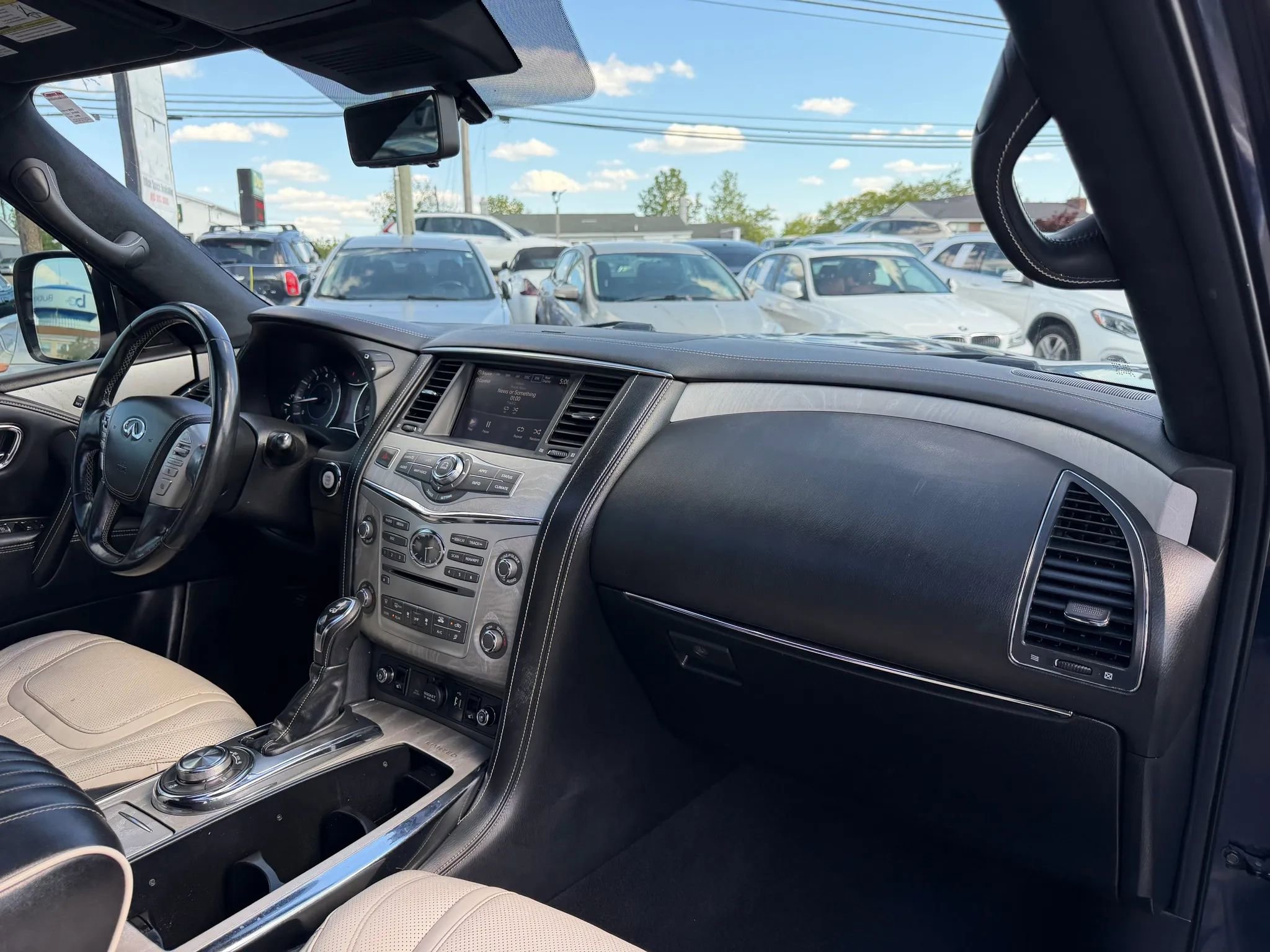 Used 2019 INFINITI QX80 Limited w/ All-Season Package AWD/4WD image 19