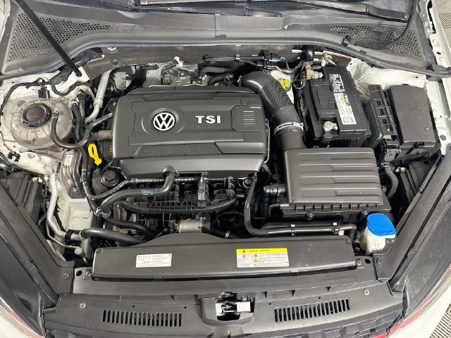 Used 2020 Volkswagen GTI SE FWD image 38