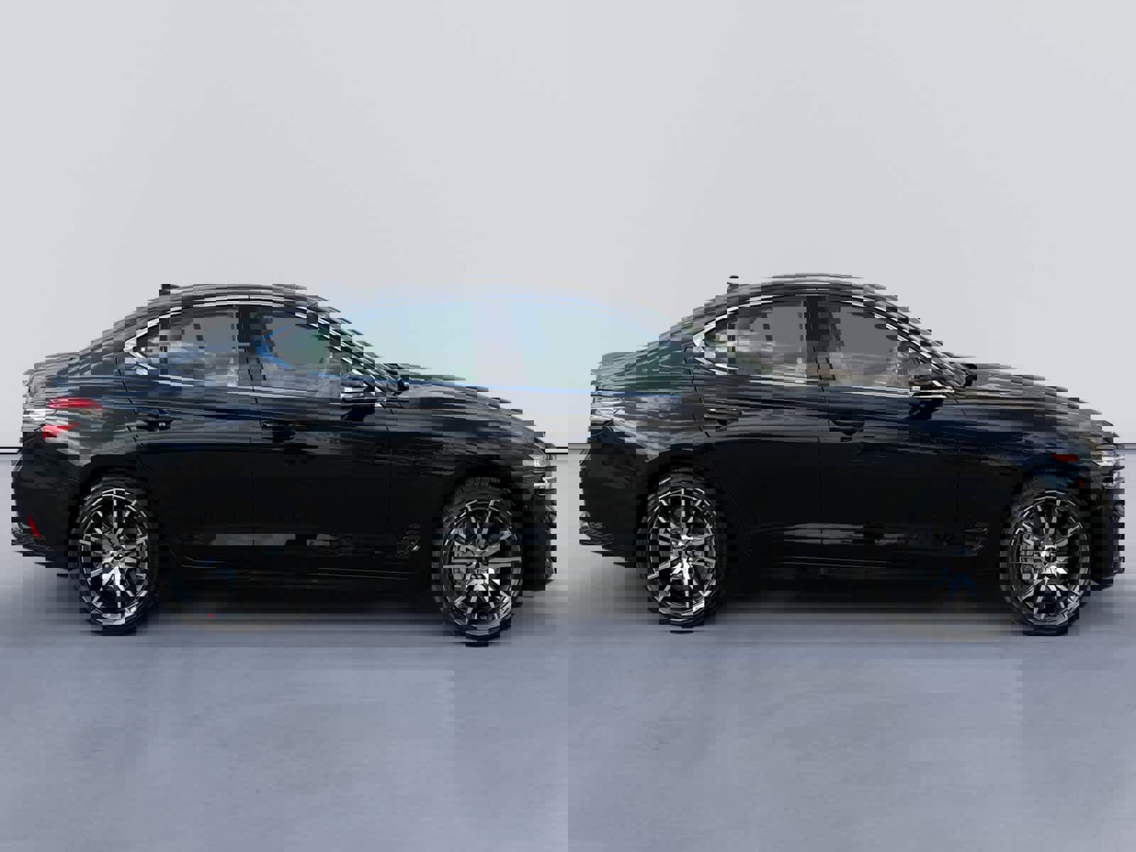 New 2026 Genesis G70 2.5T Prestige image 2