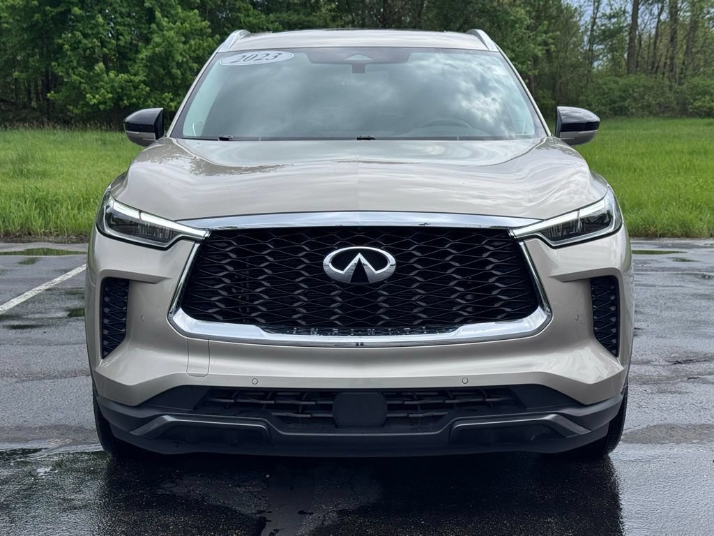 Used 2023 INFINITI QX60 Sensory w/ Cargo Package AWD/4WD image 3