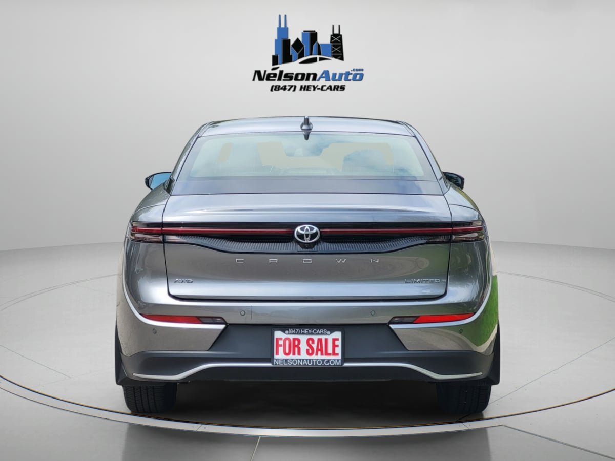 Used 2023 Toyota Crown AWD/4WD image 6