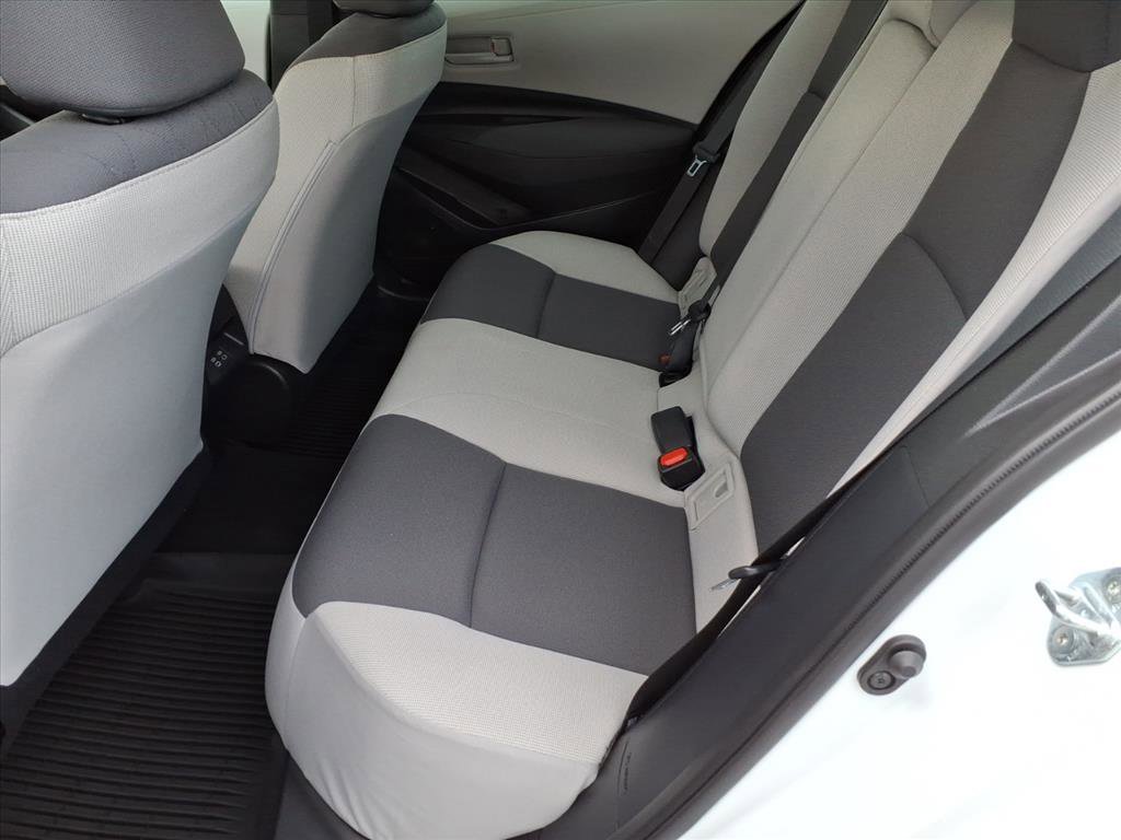 Used 2025 Toyota Corolla LE image 12