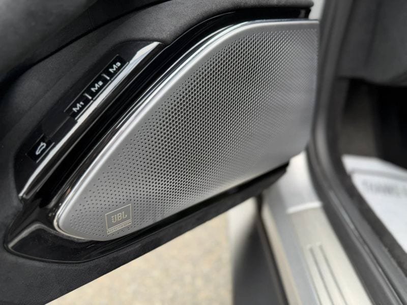 Used 2021 Ferrari Roma RWD image 18