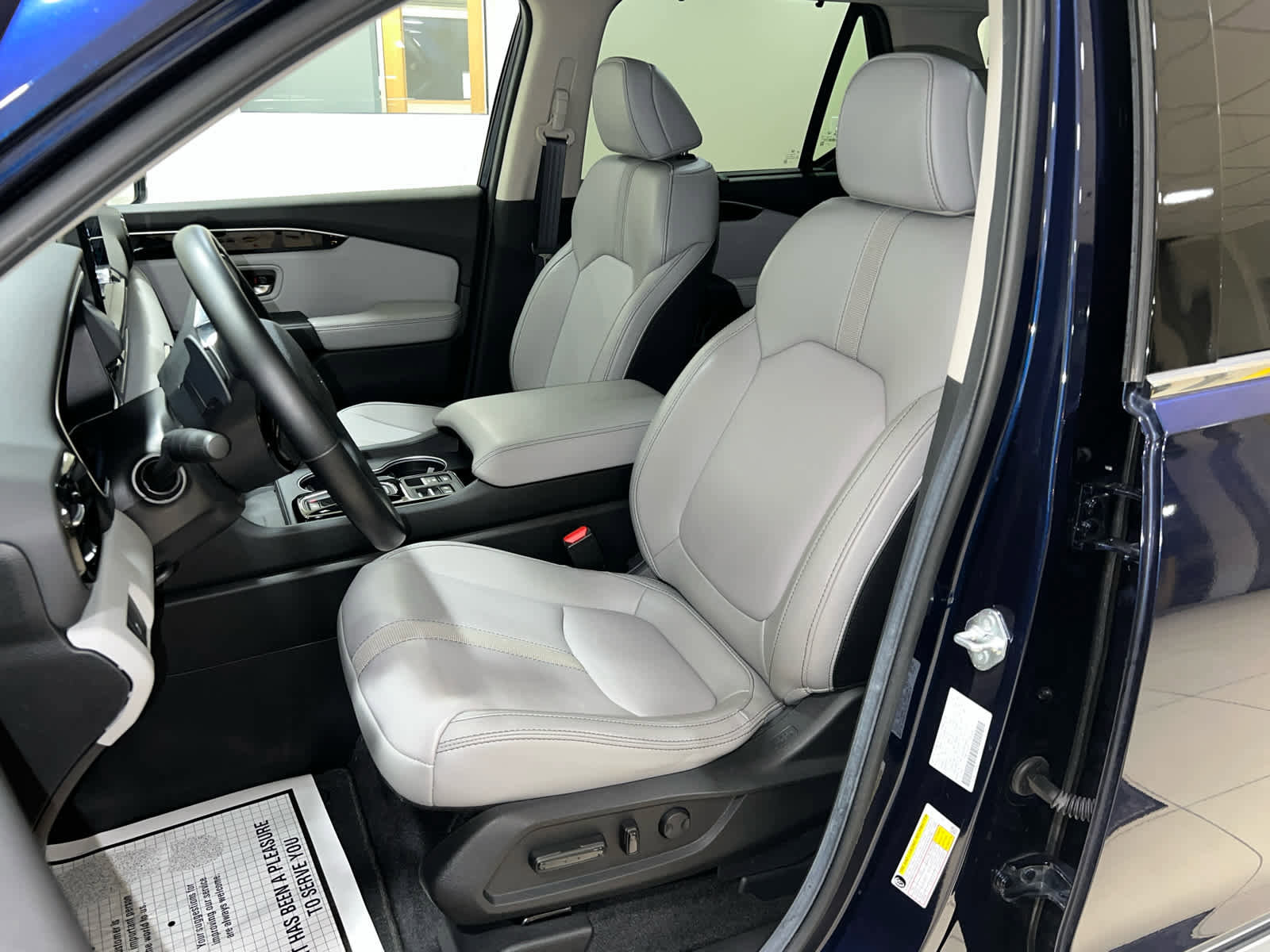 Certified 2025 Honda Pilot Touring image 19