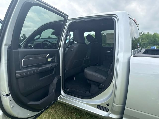 New 2026 RAM 2500 Big Horn AWD/4WD image 36