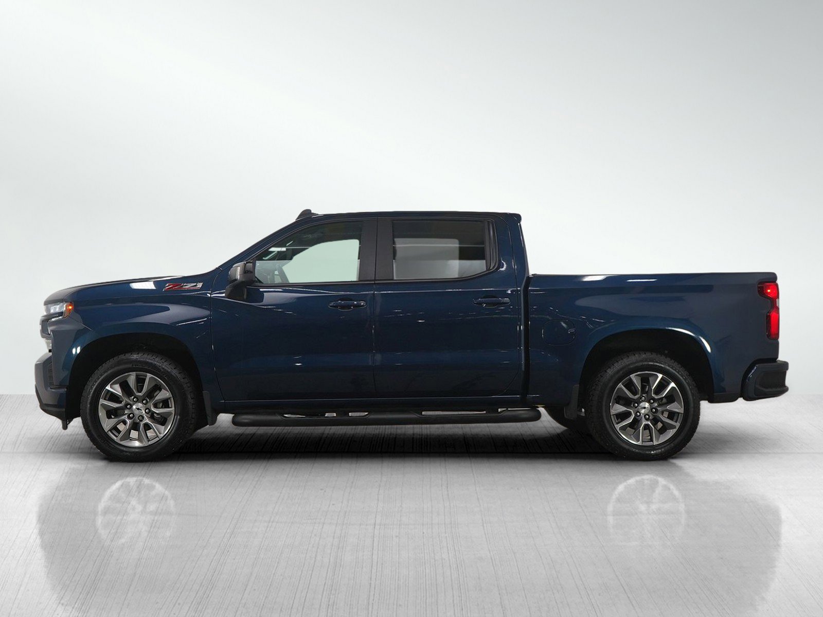 Used 2020 Chevrolet Silverado 1500 RST image 2