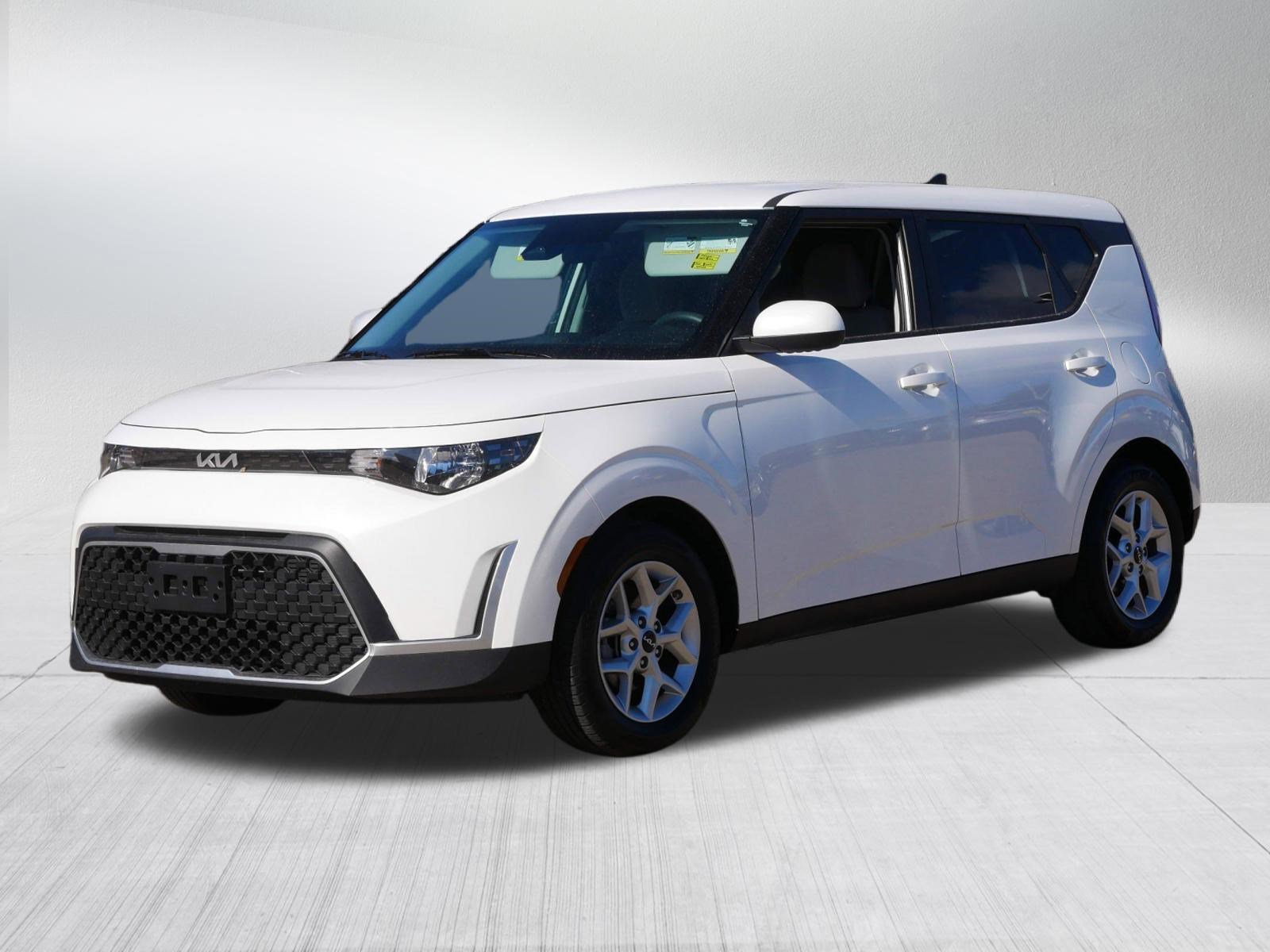 Certified 2025 Kia Soul S image 3