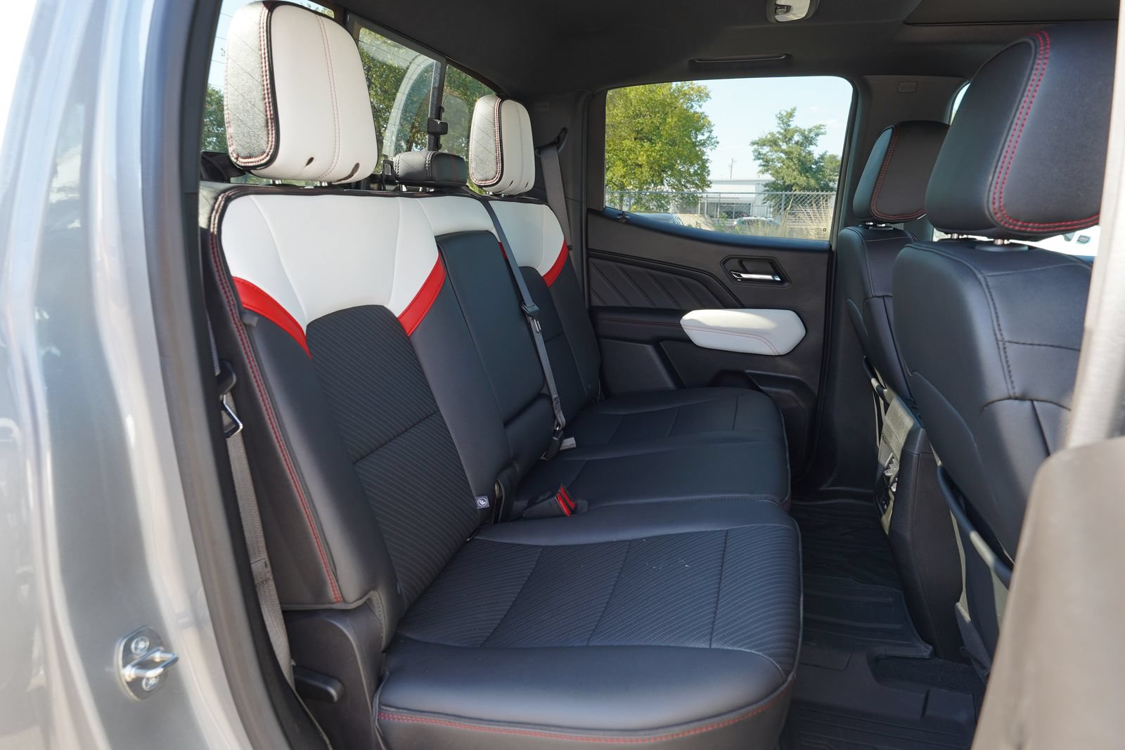 Used 2023 GMC Canyon AT4X AWD/4WD image 23