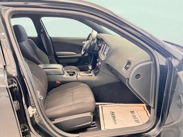 Used 2022 Dodge Charger SXT RWD image 18