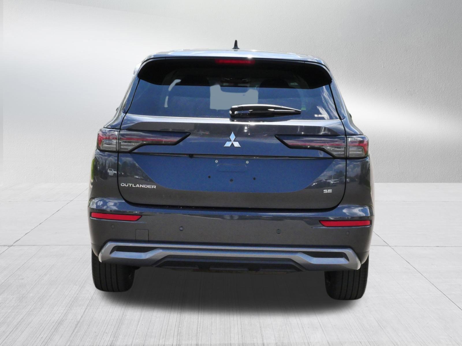Used 2025 Mitsubishi Outlander SE AWD/4WD image 6