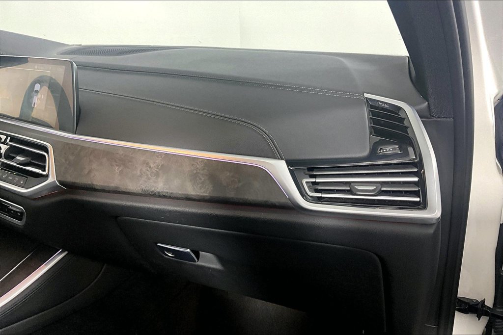 Used 2022 BMW X5 xDrive40i w/ Premium Package AWD/4WD image 16