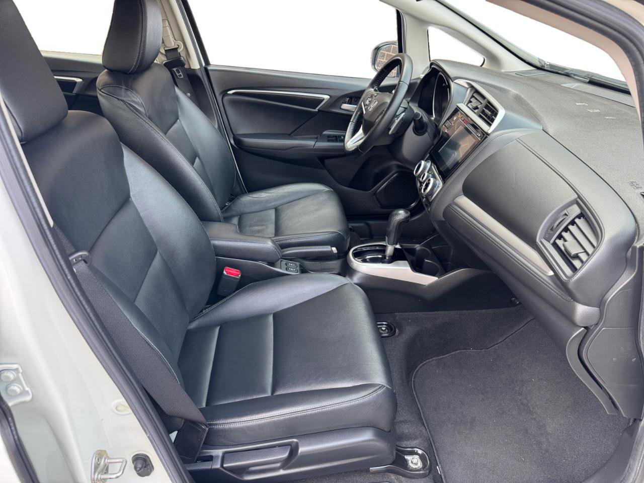 Used 2017 Honda Fit EX-L image 12