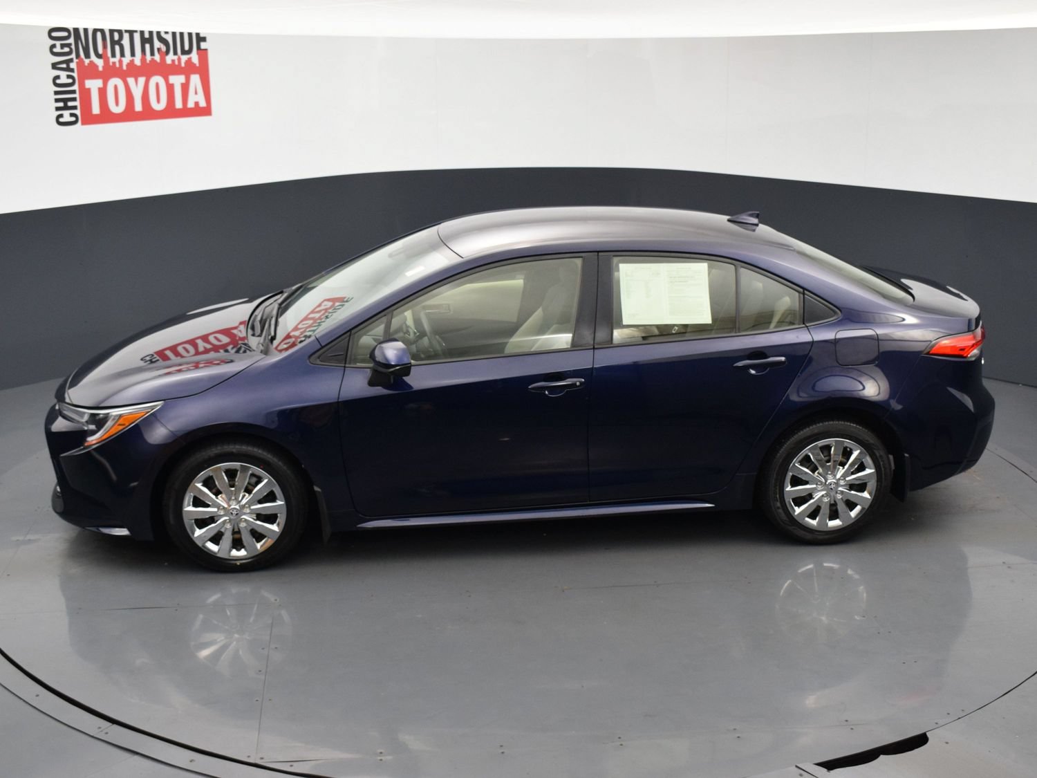 Used 2020 Toyota Corolla LE FWD image 17