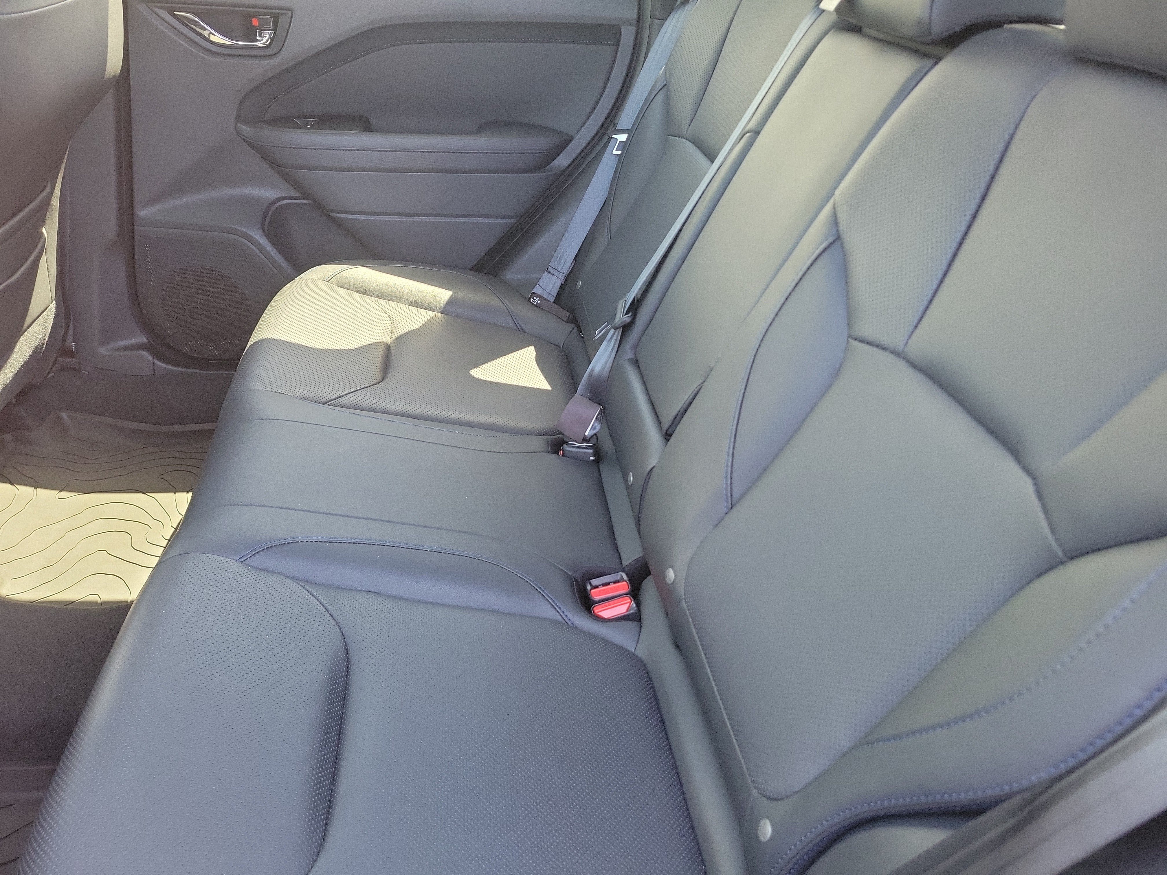 Used 2025 Subaru Forester Limited AWD/4WD image 12