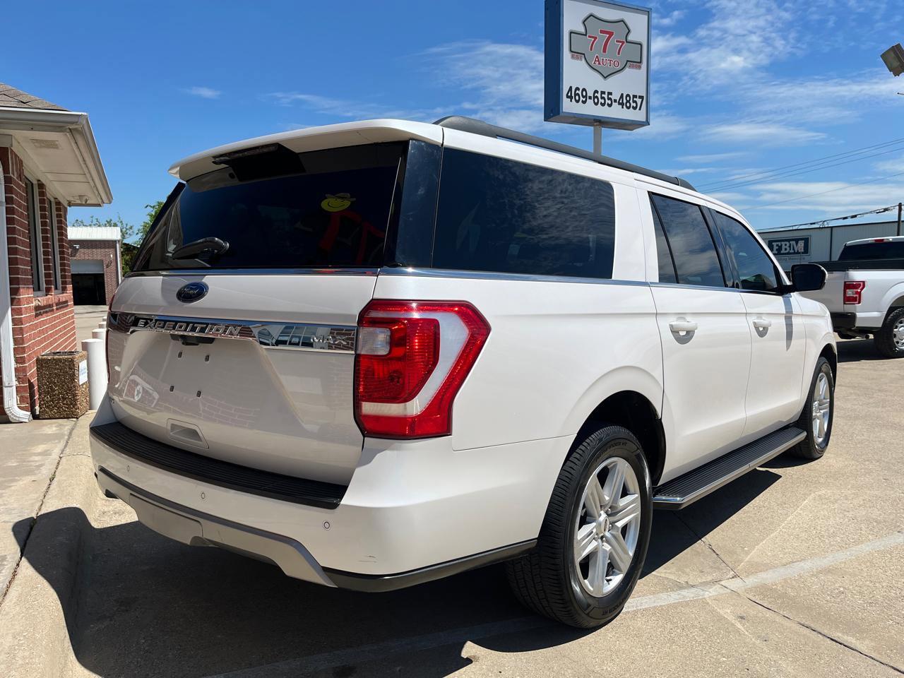 Used 2018 Ford Expedition Max XLT w/ Equipment Group 202A image 6
