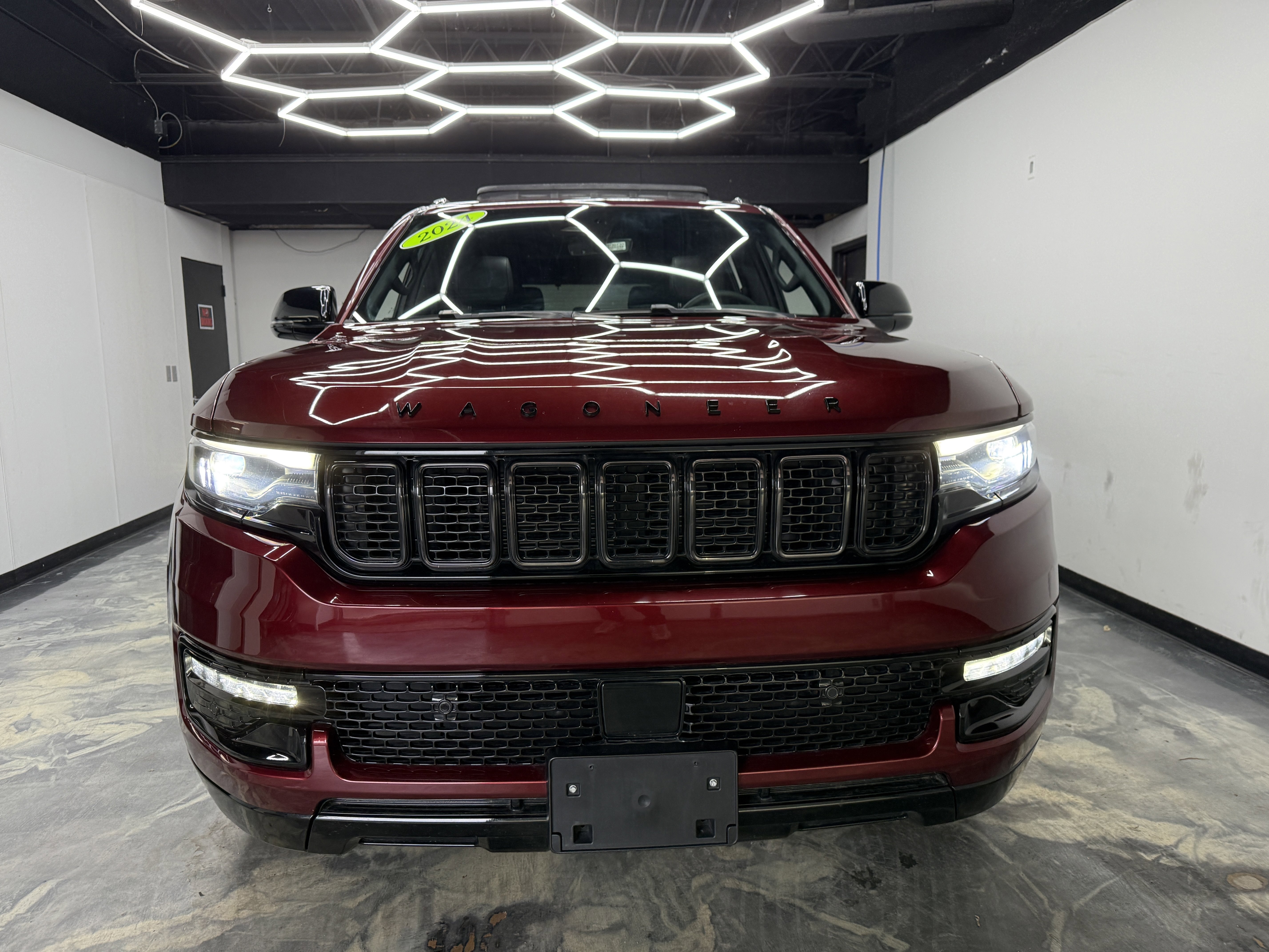 Used 2024 Jeep Wagoneer Series II AWD/4WD image 7