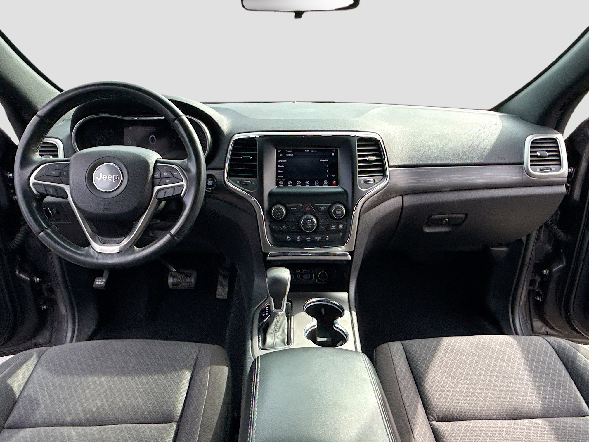 Used 2019 Jeep Grand Cherokee Laredo AWD/4WD image 3