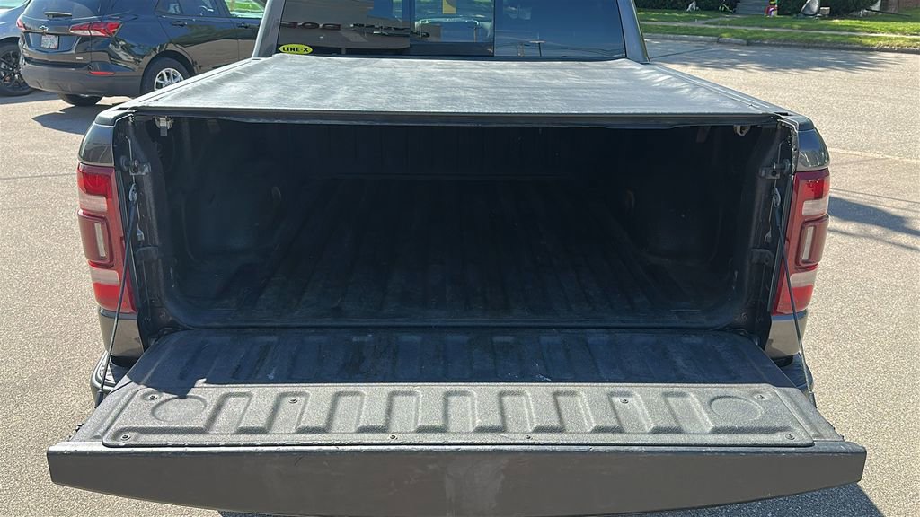 Used 2020 RAM 1500 Laramie w/ Sport Appearance Package AWD/4WD image 8