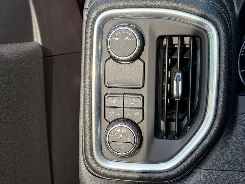 Used 2020 Chevrolet Silverado 1500 LT w/ All-Star Edition image 22