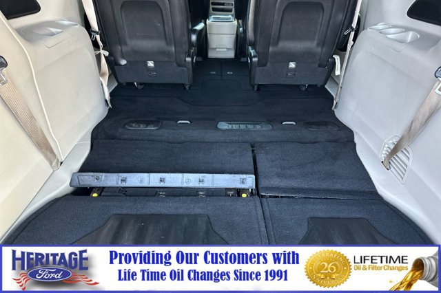 Used 2021 Chrysler Pacifica Touring-L FWD image 16