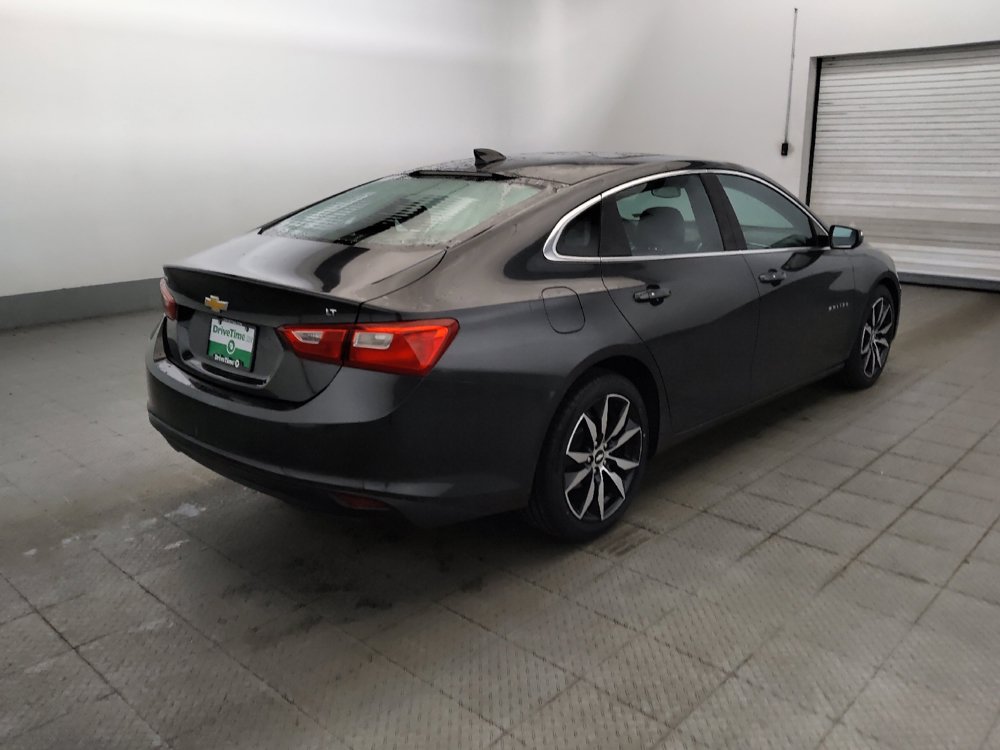 Used 2018 Chevrolet Malibu LT w/ Leather Package FWD image 9