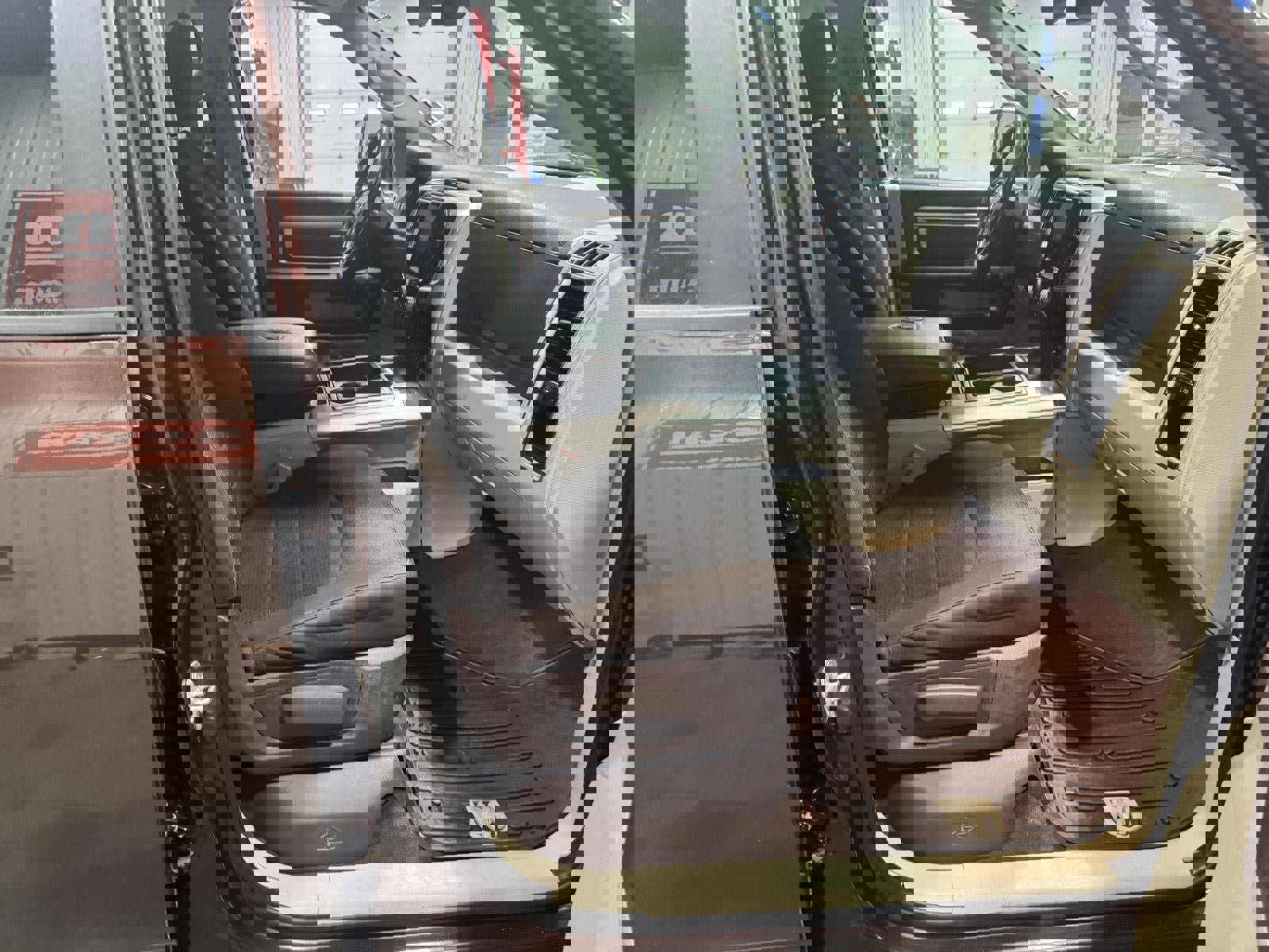 Used 2015 RAM 1500 Outdoorsman image 11