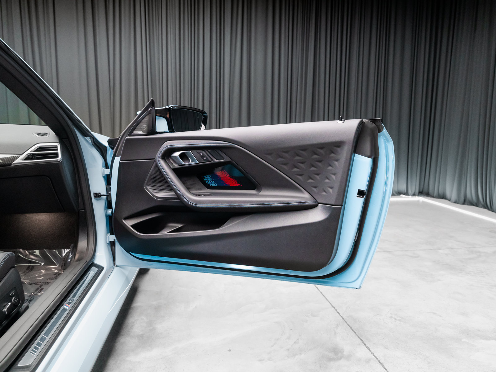 Used 2025 BMW M2 w/ Lighting Package RWD image 69