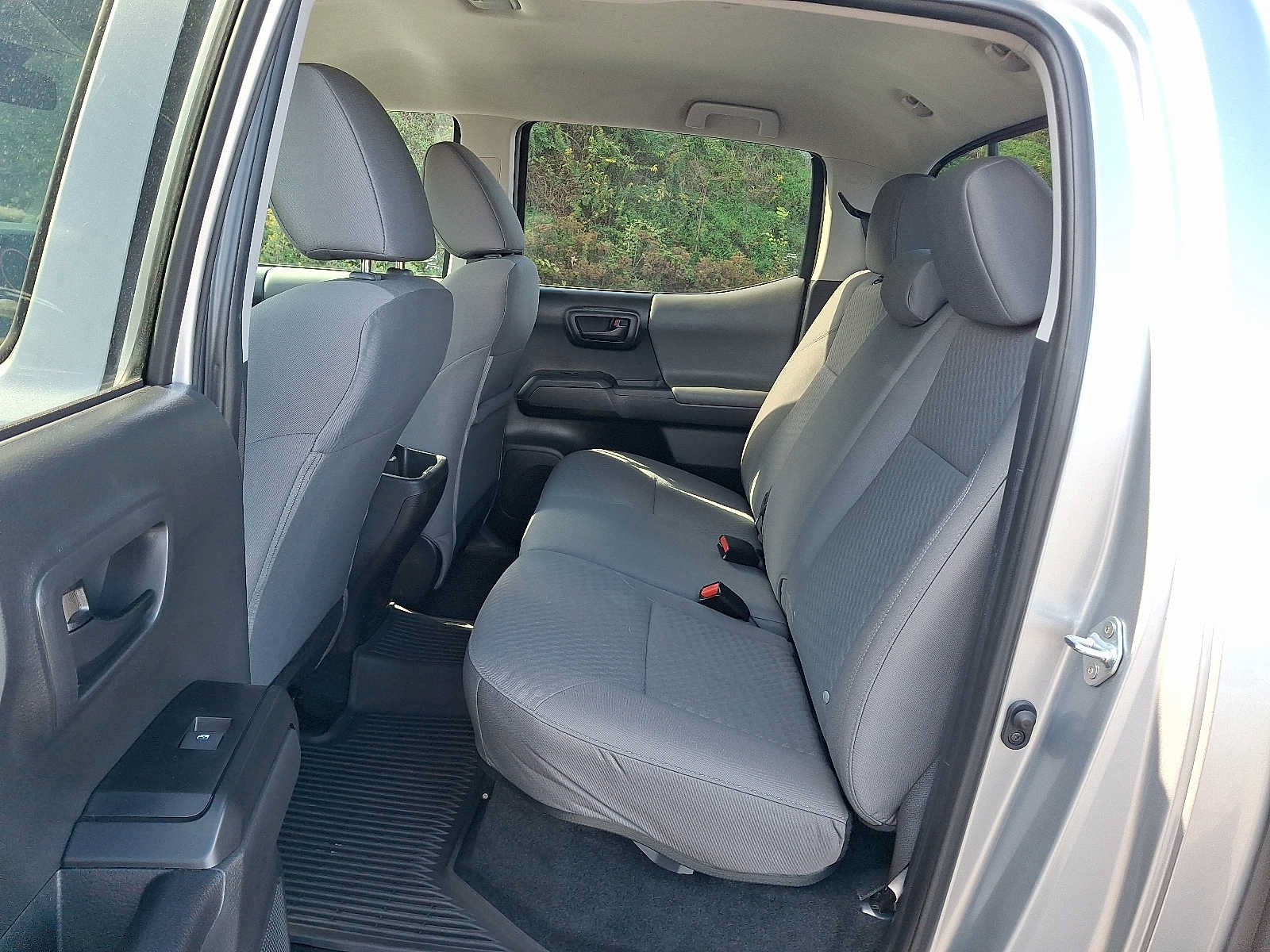 Used 2023 Toyota Tacoma SR AWD/4WD image 11