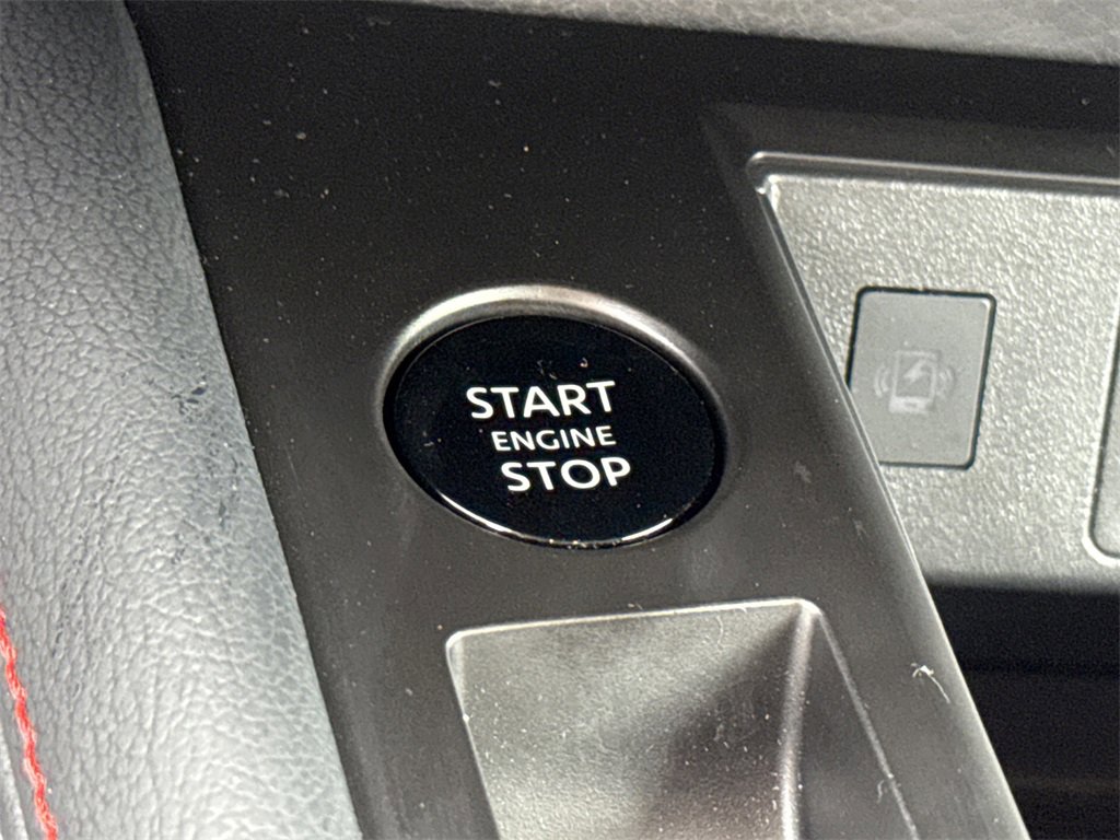 Certified 2025 Nissan Kicks SR image 39