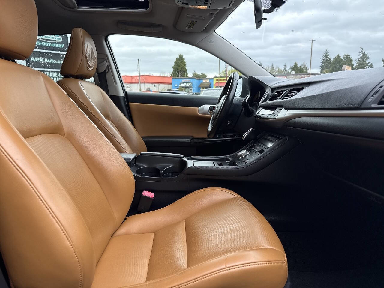 Used 2013 Lexus CT 200h w/ Seat Comfort Pkg image 17