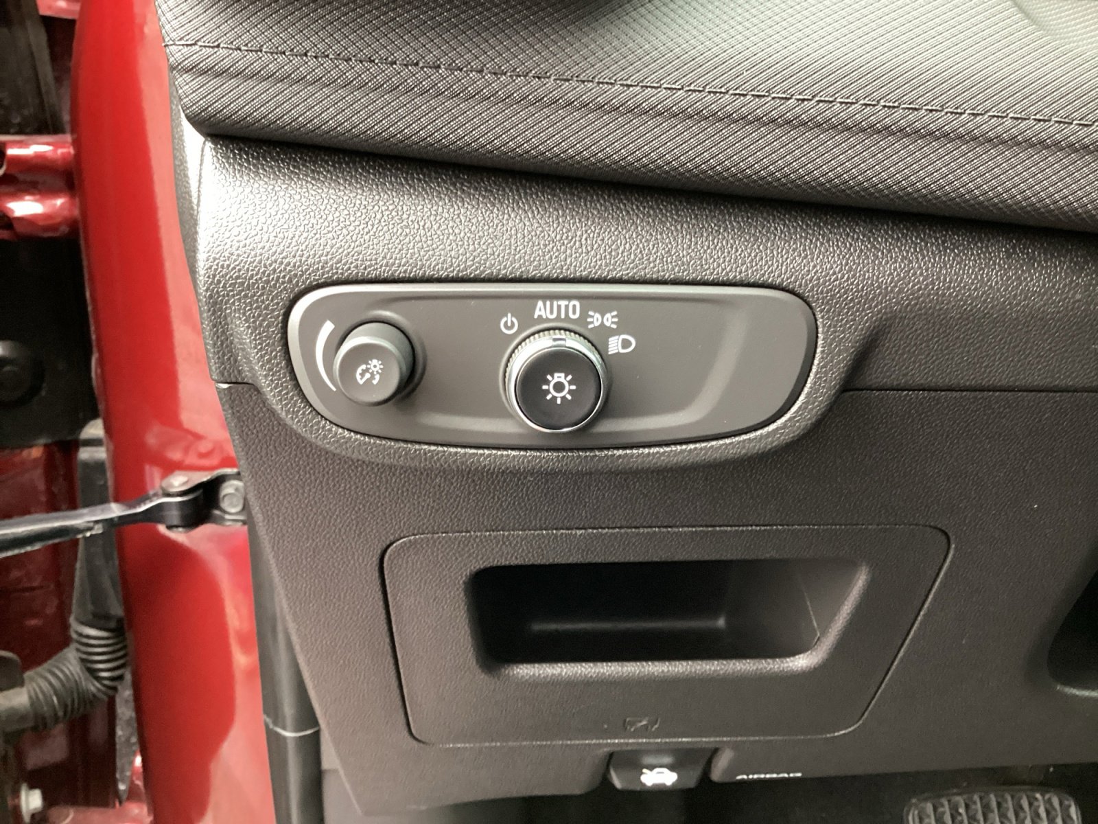 Used 2025 Chevrolet TrailBlazer LT FWD image 27
