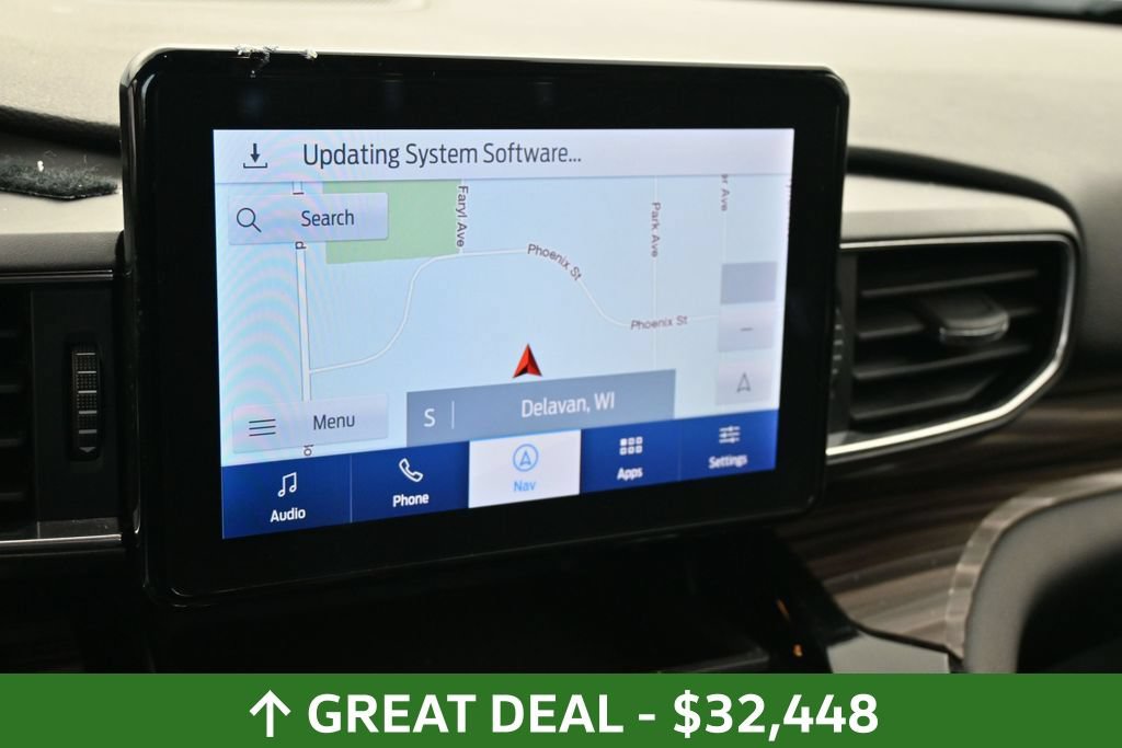 Used 2023 Ford Explorer Limited AWD/4WD image 32