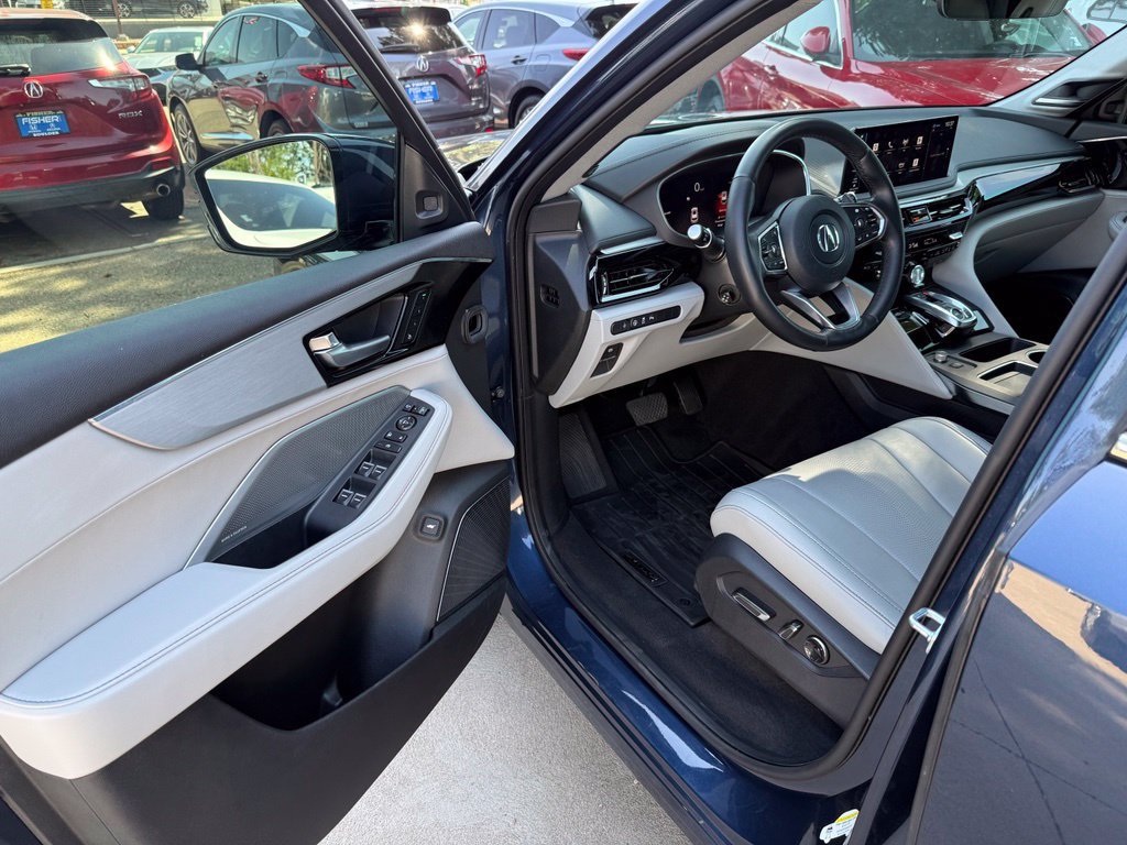 Used 2025 Acura MDX w/ Technology Package AWD/4WD image 10