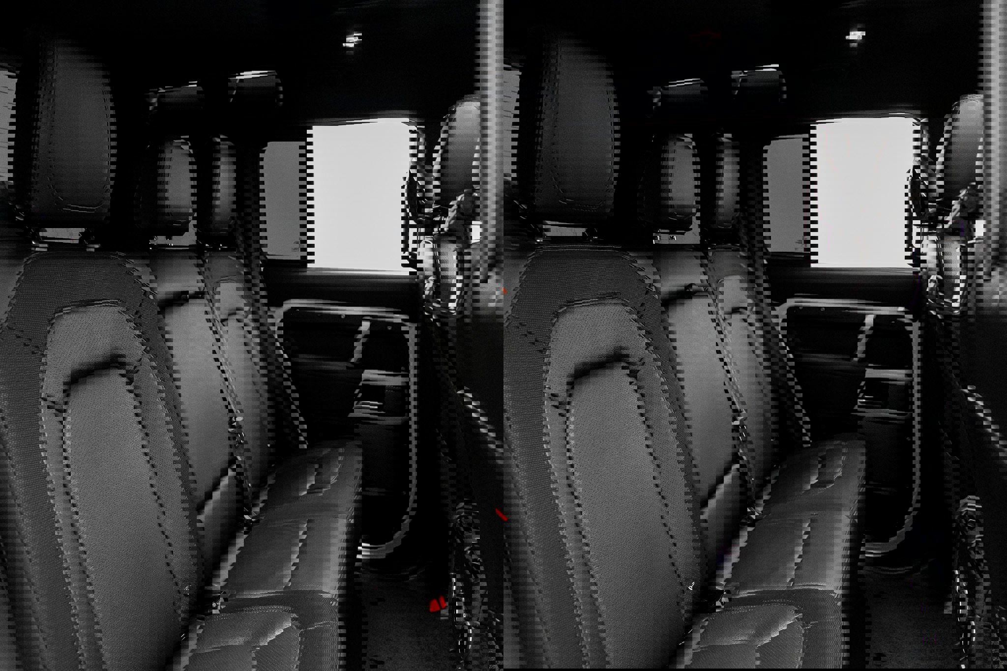 Used 2023 Land Rover Defender 110 X-Dynamic SE AWD/4WD image 30