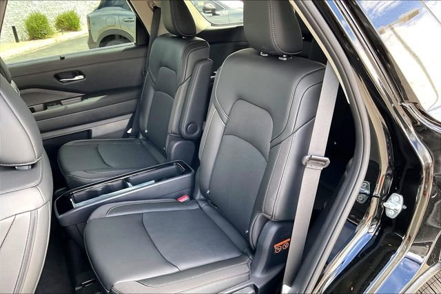 New 2026 Nissan Pathfinder SL AWD/4WD image 16