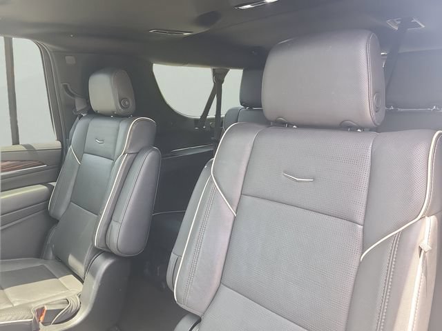 Used 2023 Cadillac Escalade ESV Premium Luxury AWD/4WD image 11
