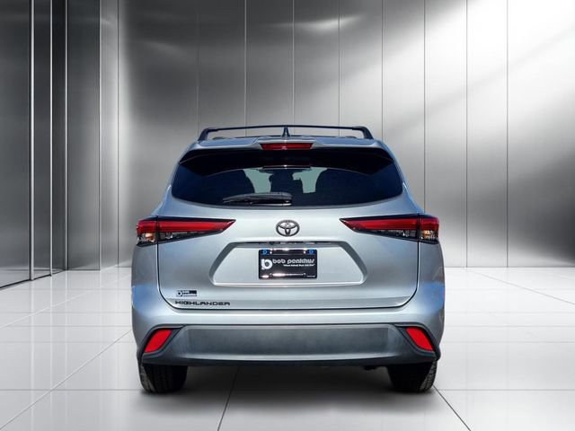 Used 2022 Toyota Highlander L image 25