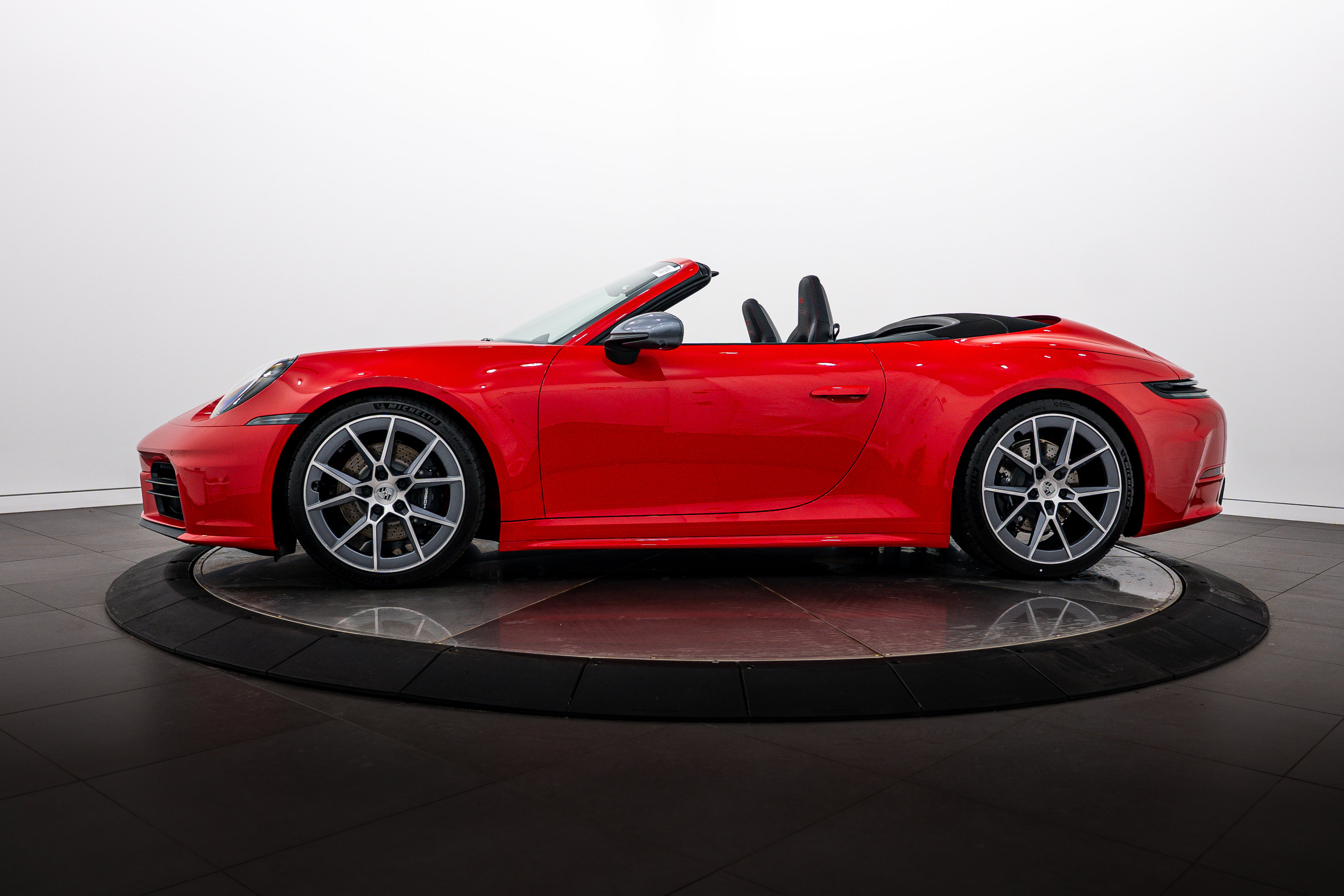 New 2026 Porsche 911 Carrera T RWD image 2