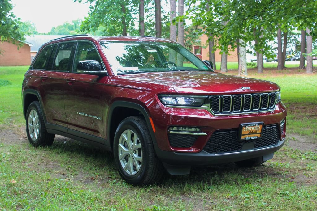 Used 2023 Jeep Grand Cherokee 4WD 4xe image 1