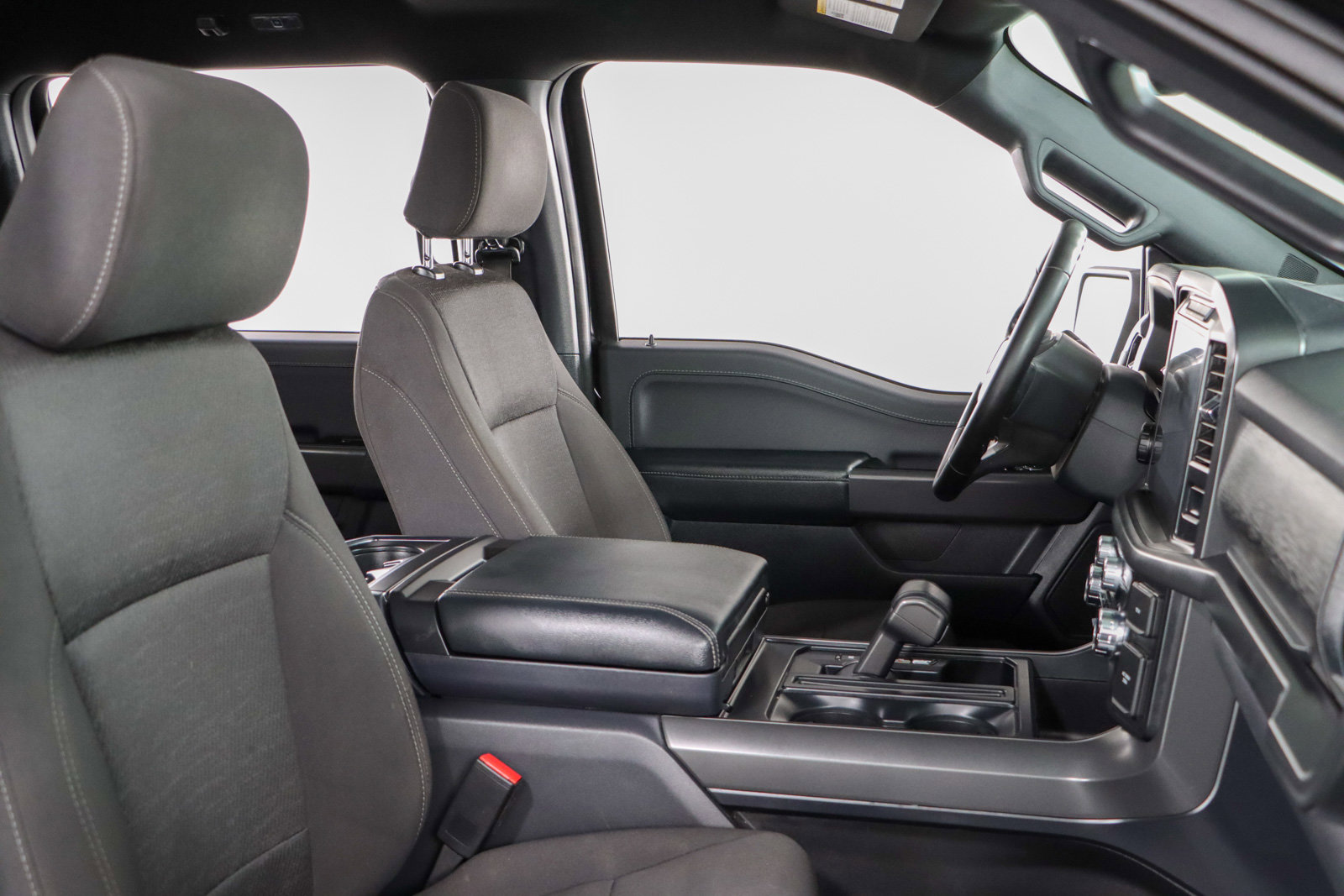 Used 2024 Ford F150 XLT w/ Equipment Group 302A MID image 28