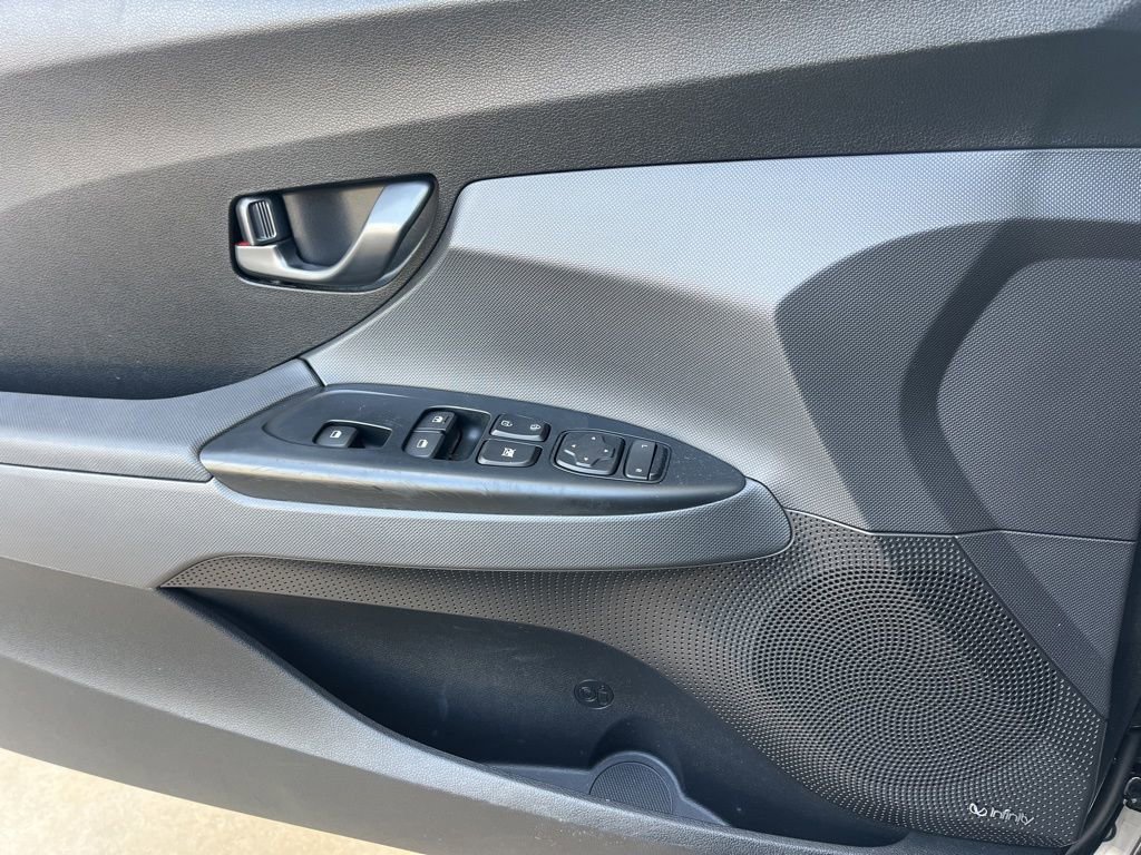 Used 2020 Hyundai Veloster 2.0 Premium FWD image 6