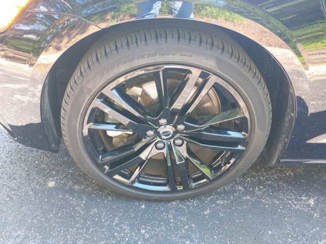 Certified 2024 Volvo S60 T8 Plus w/ Climate Package AWD/4WD image 9