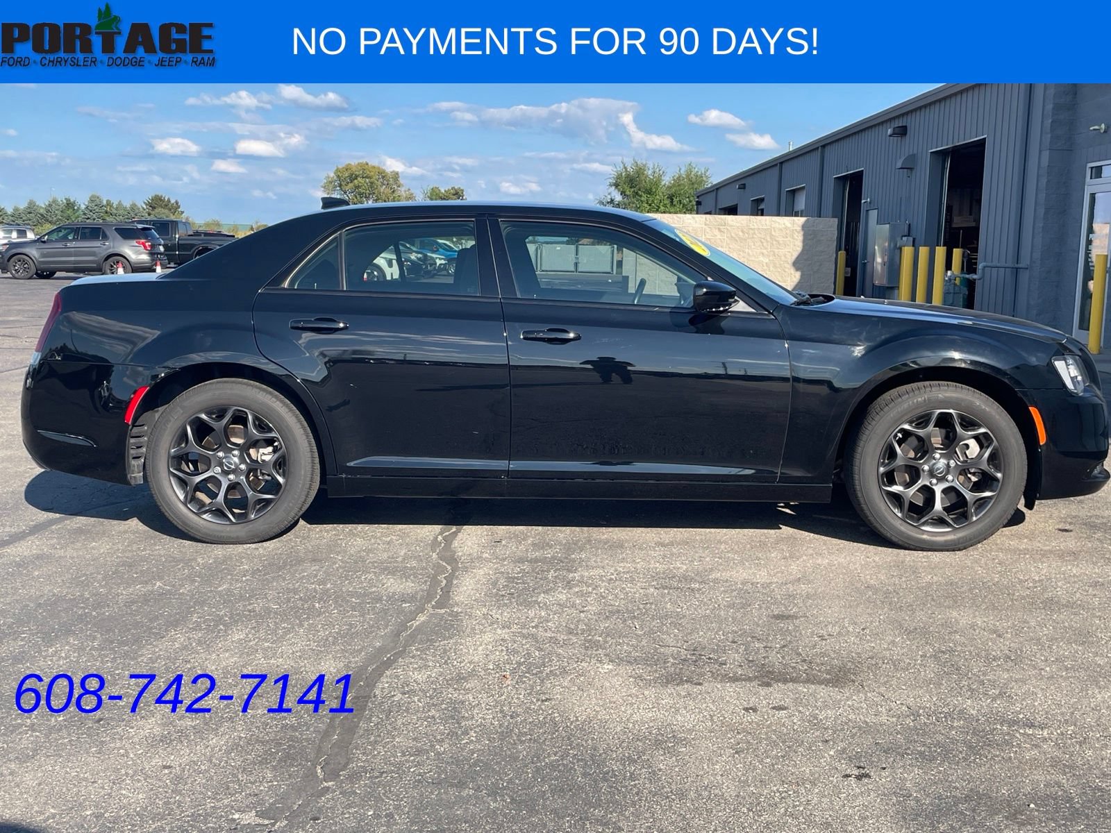 Used 2022 Chrysler 300 Touring w/ Sport Appearance Package AWD/4WD image 4