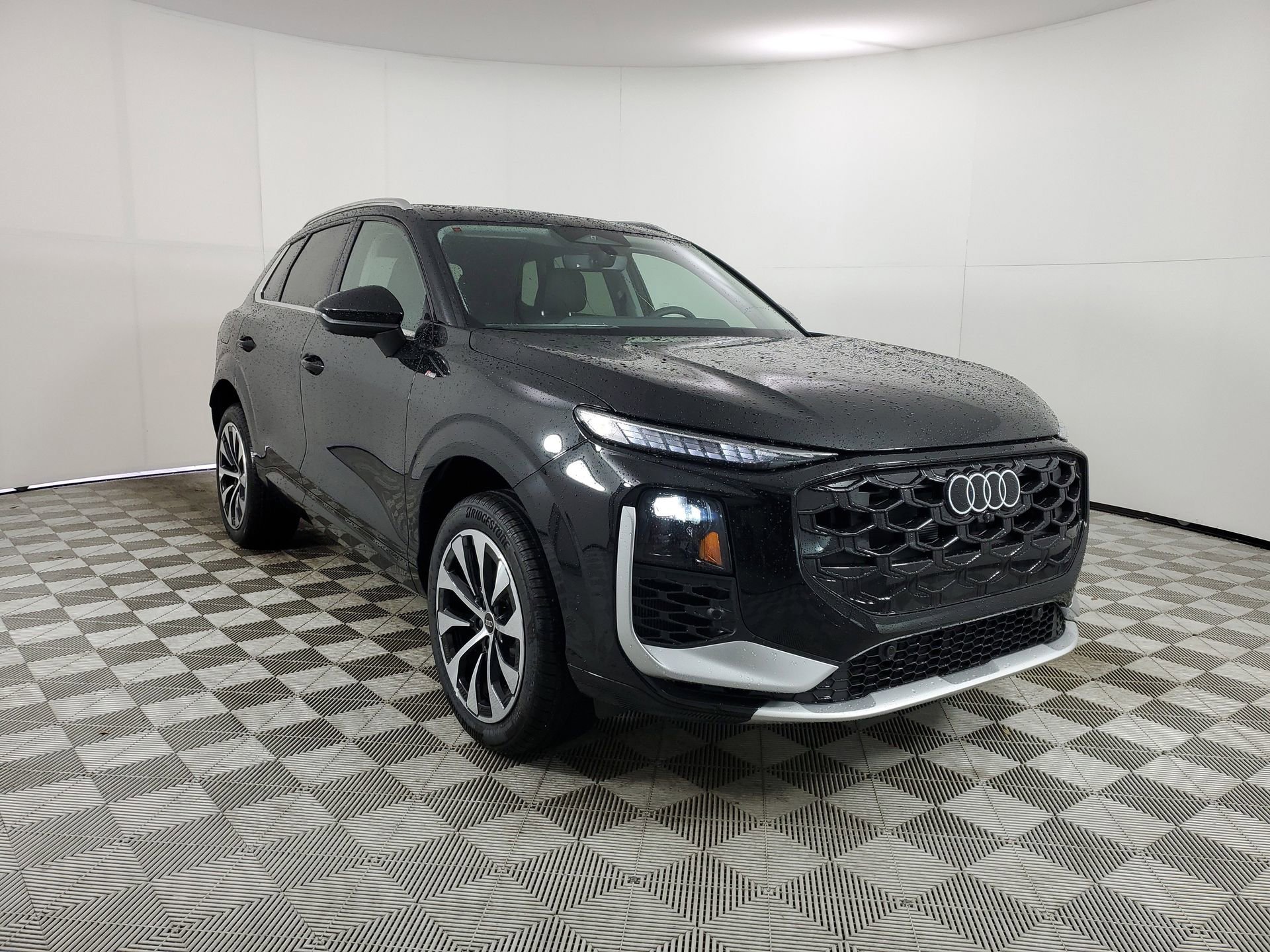 New 2026 Audi Q3 quattro 2.0T image 2